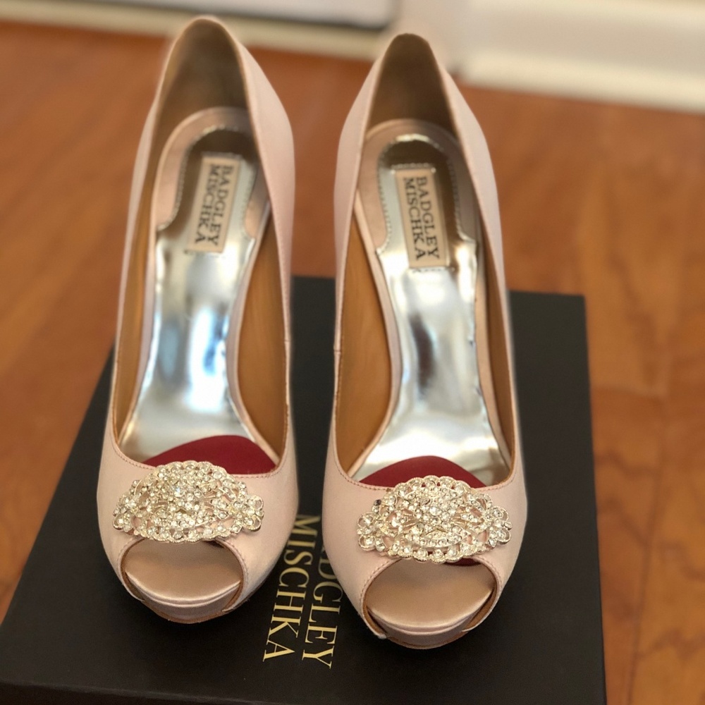 Badgley Mischka Goodie Peep-Toe Blush Pink Sz 8.5